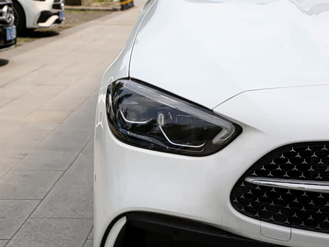 2026�� �Ŀ� C 260 L �˶������