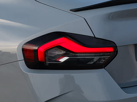 2025�� M240i xDrive