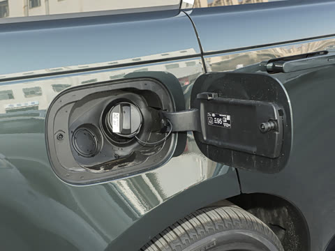 2026�� 3.0 L6 400PS AB�����