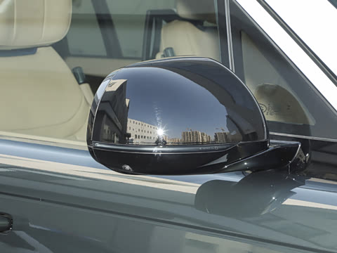 2026�� 3.0 L6 400PS AB�����