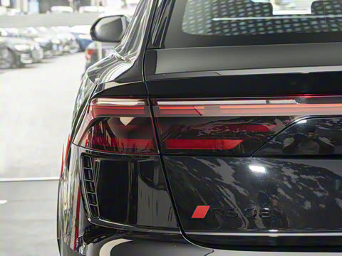 2026�� RS Q8 4.0T performance