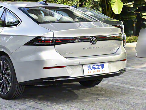 2026�� L 300TSI DSG ������