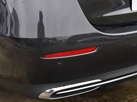 2026�� E 300 L ������