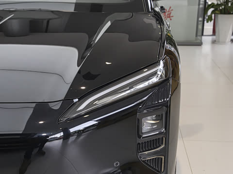 2025�� 520 Max������