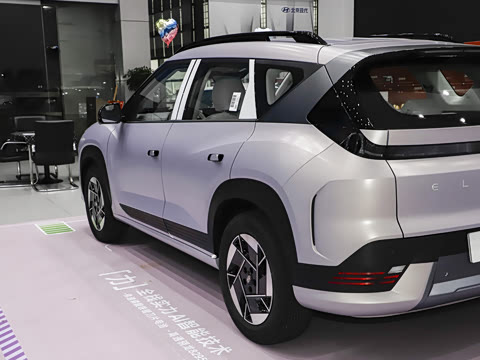 2025�� ����SMART�� 64.2kWh