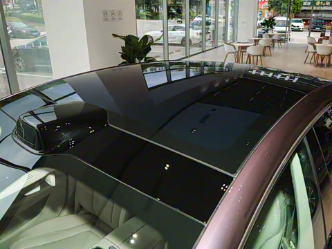 2025�� 703km Ultra�˶���