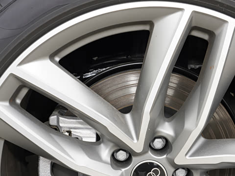 2026�� 45 TFSI quattro S line�˶���
