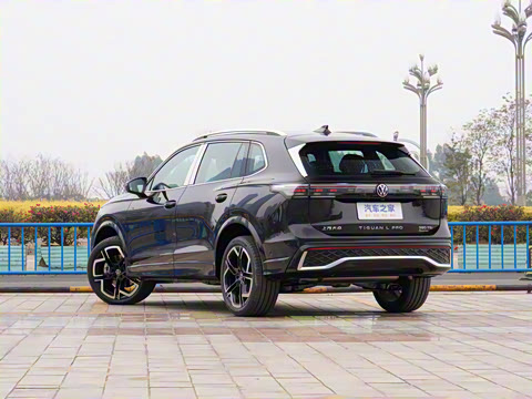 2026�� PRO 380TSI ���� R-Line �����