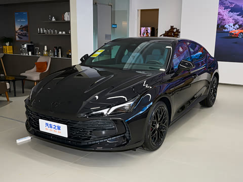 2026�� 2.0T Trophy+ �����˶���