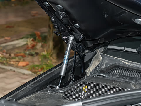 2026�� 330Li M�˶���ҹ��װ