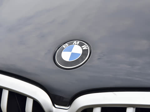 2026�� xDrive40i M�˶���װ