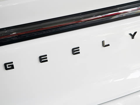 2026�� 1.5L 220km ����+