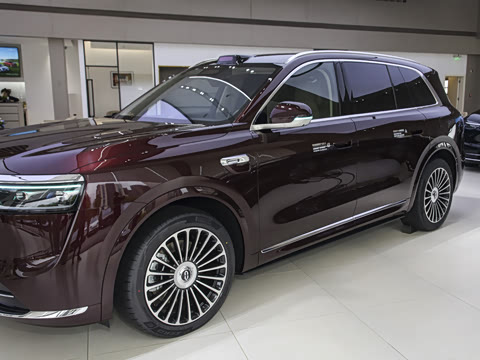 2025�� ���� Ultra�� 53.4kWh 6���� (896�߼����״