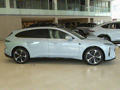 2025�� 100kWh Touring