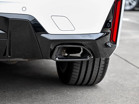 2026�� 330Li ������ M�˶���ҹ��װ