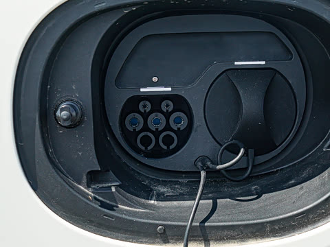 2027�� EV 530KM������
