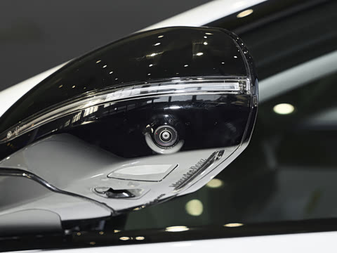 2026�� E 300 �������˶���