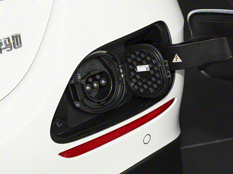 2024�� E 350 e L ���ʽ��϶����˶��γ�