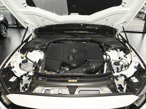 2024�� E 350 e L ���ʽ��϶����˶��γ�