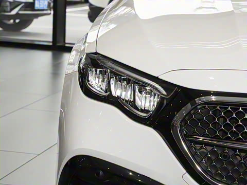 2024�� E 350 e L ���ʽ��϶����˶��γ�