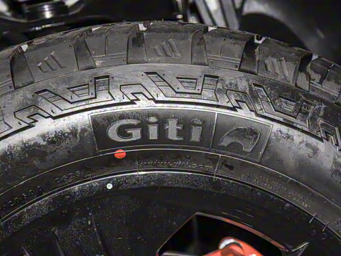 2025�� 2.0T ��������ʿ��