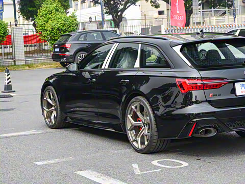 2025��  RS 6 4.0T Avant performance