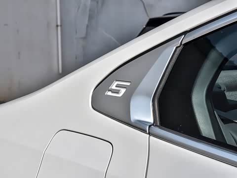 2026�� �Ŀ� eDrive 35L M�˶���װ