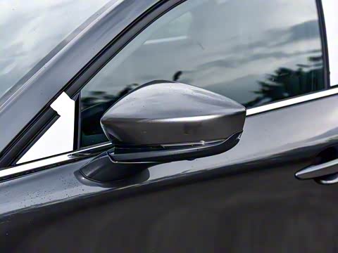 2025�� 2.0L �Զ�������