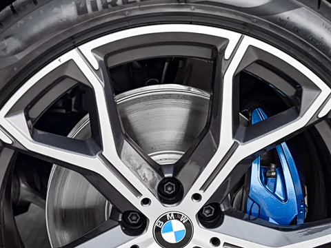 2026�� xDrive40i ������ M�˶���װ