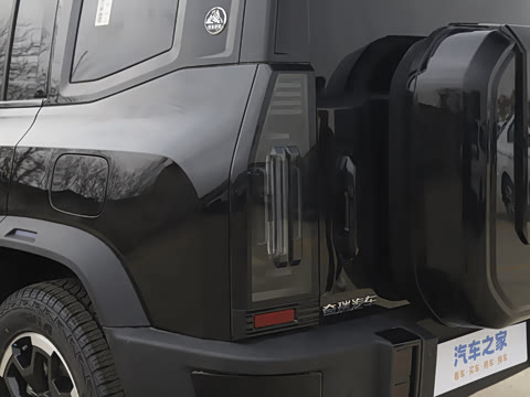 2026�� 211km XWD ����