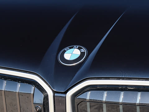 2026�� xDrive25L M�˶���ҹ��װ