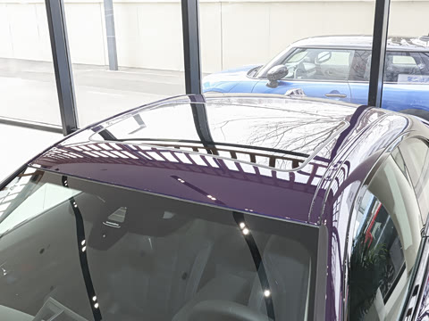 2026�� 225i M�˶���ҹ��װ