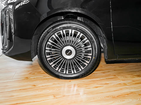 2026�� ���̰� 230�콢�� 7��