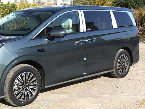 2026 DM-i 1.5T 218KM Խ