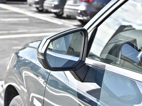 2026�� quattro 45�����ذ� 35TFSI ʱ�ж�����