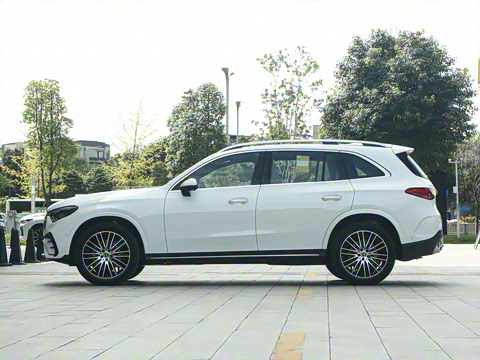 2025�� �Ŀ� GLC 300 L 4MATIC ������ 5��