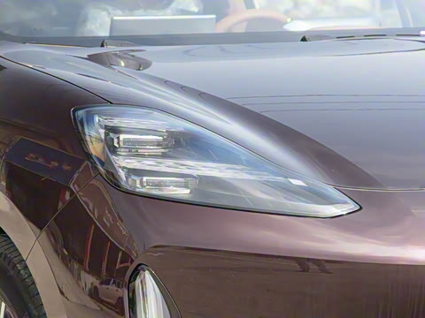 2025�� 670 Max��