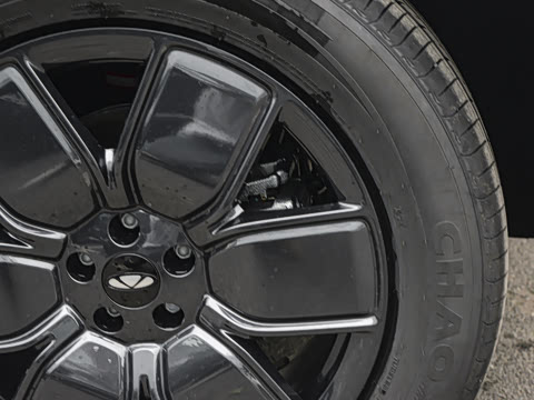 2025�� 215Զ�а�