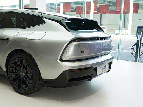 2026�� �ն�����quattro��