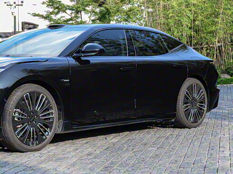 2025�� 240����Ultra