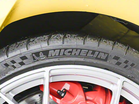 2023�� Spyder RS 4.0L