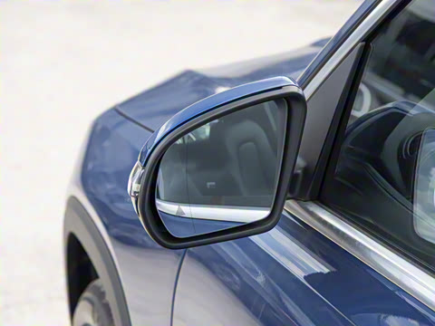 2025�� GLB 220 ʱ����