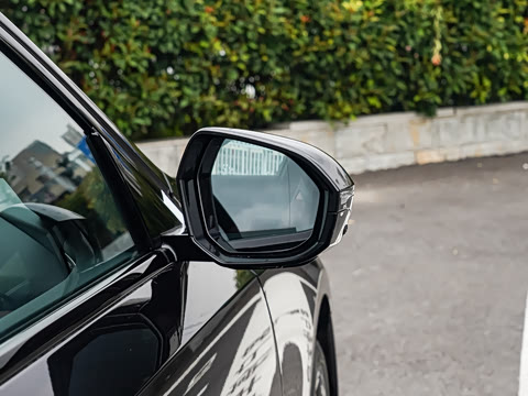 2026�� 530Li ������ M�˶���װ