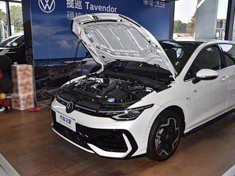 2026�� 300TSI R-Line