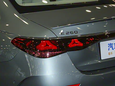 2026�� E 260 �˶���