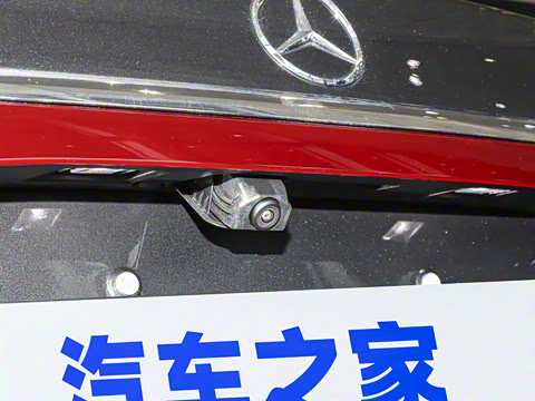 2025�� �Ŀ� E 300 L ������