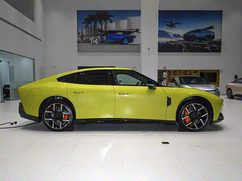 2025�� 702 ������ Ultra