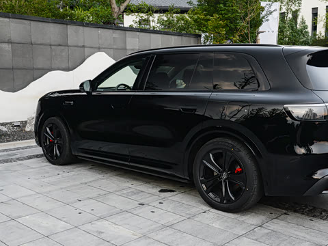 2025�� ���� Ultra ����������