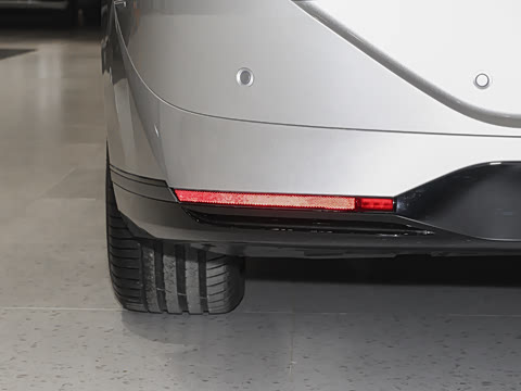 2026�� ���� 725 Max �콢��