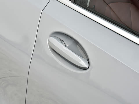 2026�� 325Li M�˶���װ